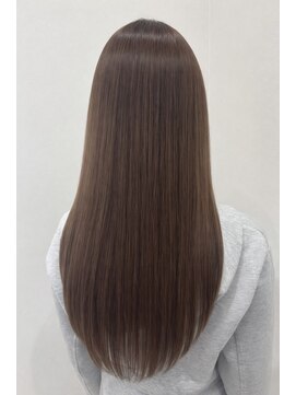 クオン(Kuon) 艶感ベージュストレートロング