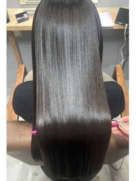 エマヘアープラス(Emma hair plus) 思わず触れたくなる髪質改善トリートメント