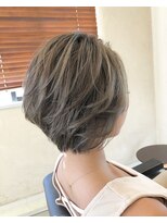 シャワ(CHAWA) 【salondeocco】グレージュ・大人ショートスタイル