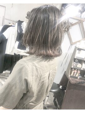 ヘアーアンドアトリエ マール(Hair&Atelier Marl) 【Marl】アッシュグレージュのバレイヤージュカラー♪
