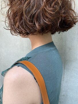 ビビト(bibito) bibito 小顔 切りっぱなしデジタルパーマソバージュAラインボブ