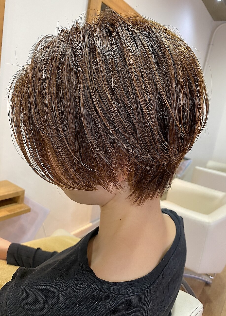 鈴蘭台・岡場・三木で人気のグレイカラー・白髪カバーが得意なサロンの