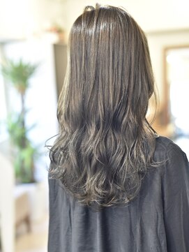 イリーブ(elieve) ベースが赤色が強い方！！オレンジに色に抜けてもワンメイクで