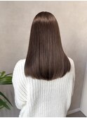 透き通ったベージュカラー