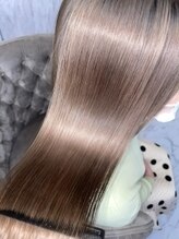 毎月繰り返しても◎光に透けるような透明感と続くツヤ感が再現出来る髪質改善カラー[町田駅/髪質改善]