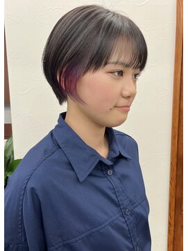 ソソ(soso) 【soso 伊勢田】丸みショート×イヤリング【横浜/ブリーチ】