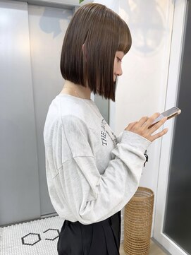 イコ 表参道原宿(ico) ミニボブ オリーブベージュ イルミナカラー