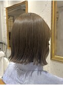 《re view MIRU》切りっぱなしボブ/まろやかベージュカラー