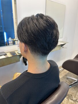 アンサー 千葉中央(UNSER prod by THE DAY) 【MEN’S HAIR/サーフカール/刈り上げセンターパート/千葉】