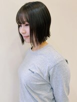 アヴァンセ サニー美容室&nbsp;切りっぱなし ミニボブ 髪質改善トリートメント アッシュカラー