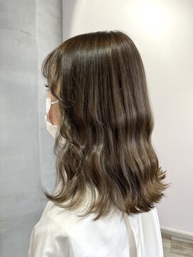 リーオオサカ(Lee Osaka) オリーブグレージュ/kana