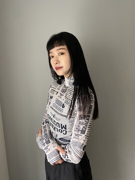 ユイル(Uil) ナチュラルなストレートヘア