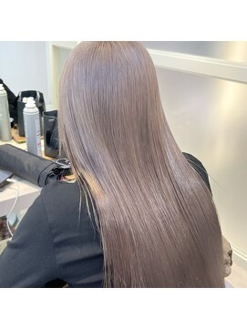 アフロートリノ(AFLOAT Leino) 小顔ヘルシーレイヤースタイル透明感カラー【修】20代30代40代