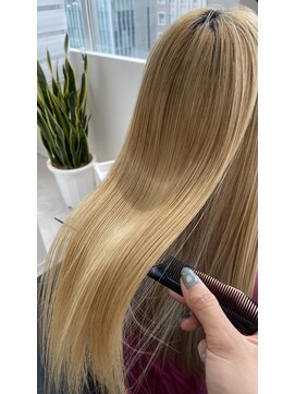 エミュスト(Emuest) 髪質改善トリートメント　髪質改善ストレート　髪質改善心斎橋