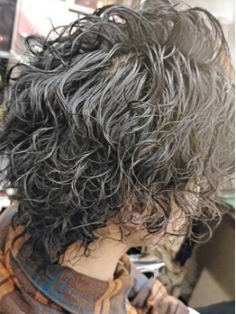 エターナル ETERNALの写真/個性派スタイル～ナチュラルなパーマまで納得の仕上がりに☆再現性高いパーマで朝のスタイリングも簡単に！