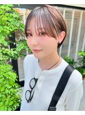 前髪長めのまるみショート