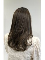 ロウブ(roubu.)&nbsp;ミディアムヘアハイライトバレイヤージュボブウルフショート