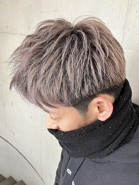 ラムデリカ(LUMDERICA) 白髪ぼかしハイトーンショート