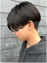 ヒュイル バイ ニアウ(Hwyl by Niau)&nbsp;メンズマッシュセンターパートスパイラルパーマニュアンスパーマ