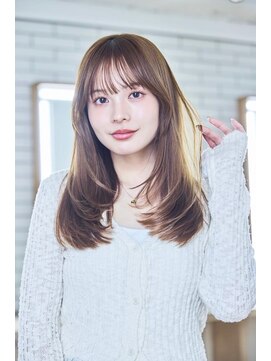 ケアリー 千葉ニュータウン中央(Carelly) イメチェンヘアスタイル/ホワイトブロンド/外ハネボブ