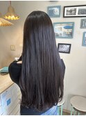 ピンクベージュorインナーグレージュの厚めバング大人ヘア