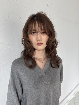 アローム(alom) イメチェン/ホワイトブロンド/外ハネボブ/美髪/茅ヶ崎