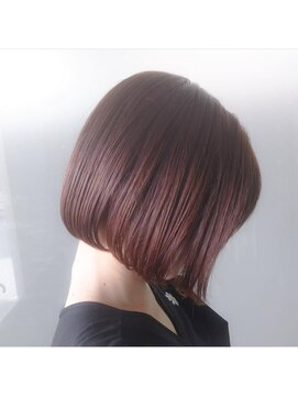 ティエナビューティー(TIENA BEAUTY) ワインレッド/暖色カラー/赤髪/ボブ/チェリーレッド