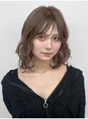 ミディアムレイヤー/ミルクティーアッシュ/ウェーブ