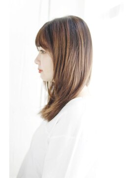 シュシュット(chouchoute) 大人ガーリーミディアムレイヤー似合わせカットダークアッシュ43