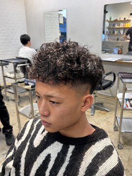 ザデイ カットアンドカルチャーショップ(THE DAY CUT&CULTURE SHOP) ダウンバングパーマ
