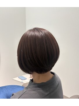 アンジュール ラナリア(1//jour LanaRia) 前下がりショートボブ