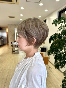 ディーコ(IDEEK) 大人のショートボブ＋明るい白髪カバー/グラデーションボブ#9