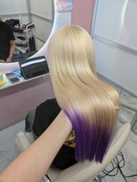 ビンナ(BINNA)&nbsp;ブロンド×毛先パープル