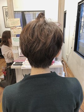 アンプレヴーアジュテ(Impre'vu ajoute) おとなかわいいふんわりショート