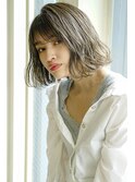 外ハネニュアンスボブ×シアーグレージュ