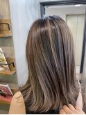 大人かわいい20代30代ミルクティーバレイヤージュ