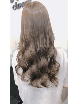 ラビス クローバー(Lovis clover) チョコレートブラウン　大人かわいい　フェザーバング