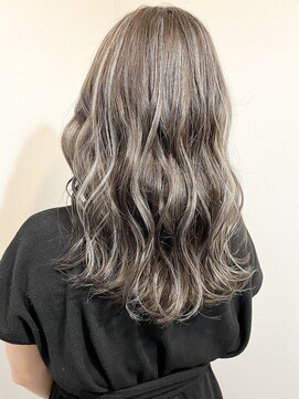 リリー シンジュク(Lilly) 【Lilly新宿】#ブリーチ#ハイライト#アッシュ#イルミナカラー