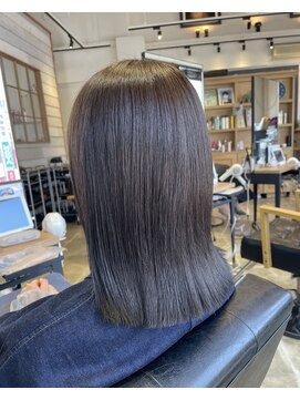 ラフィネ 成増店(raffine) 【 raffine 池田 】切りっぱなしミディアム【成増美容室】
