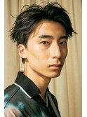センターパートニュアンスパーマ刈り上げツーブロックメンズヘア