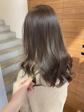 インビテーション(invitation) オリーブグレージュ