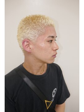 ルックグッドストア タカラヅカ(LOOK GOOD STORE TAKARAZUKA) メンズカットハイトーンスパイキーショート