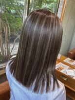 ヴォアソルヂェガーデン(Voasorte GARDEN)&nbsp;【Voasorte GARDEN】ストレートでも可愛いハイライトカラー☆