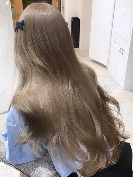 ニトバイアンキシム(nit by ahnkism) 韓国風ミルクティーベージュケアブリーチ堀江