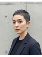 秋　髪　大人ベリーショート　暗髪