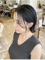 プラグ(Plug) ミニボブ切りっぱなし前髪なし黒髪似合わせカット