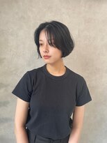 ミューバイケンジ(miu by KENJE) miu&清水大誠　韓国風タッセルカット　アッシュカラー　黒髪