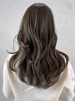 アイティーバイアルバム 北千住店(IT by ALBUM)&nbsp;オリーブグレー_斜めバンググレージュカラーシルキー_ba447691