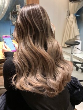 リード バイ ラグーン(LEAD by LAGOON) イヤリングカラーハイライトインナーカラーバレイヤージュ