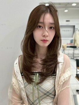 ユーフォリア 新宿店(Euphoria) 韓国風レイヤー大人ロングストレートワンカールベージュカラー